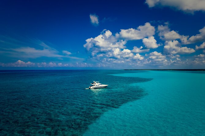 Tulum All Inclusive 4h – Luxury 58' Azimut Yacht - A private Azimut morning or afternoon on the Caribbean