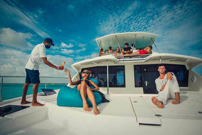 Tulum: Leopard 51′ Yacht with Gourmet Dining & Water Toys - Sailing from Puerto Aventuras on a Leopard 51