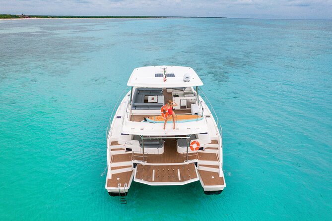 Tulum: Leopard 51′ Yacht with Gourmet Dining & Water Toys - Drinks and service shape the private feel