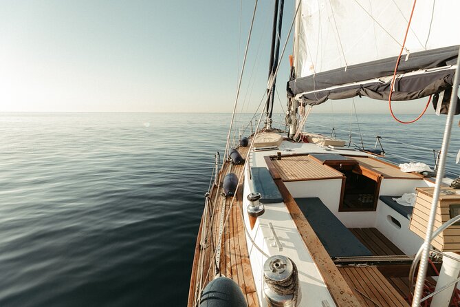 Unique 2 masts Classic Sailing Yacht in Barcelona - What the two-hour cruise feels like