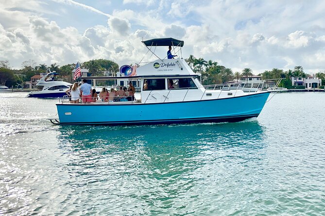 Up to 34Pax Bachelorette Party Boat & Yacht Rental Miami - A private yacht day with Miami as your backdrop