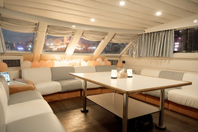 Victoria Harbour Yacht Night Cruise - DREAMER:Tourguide & Photos - What you see between Kowloon and Hong Kong Island