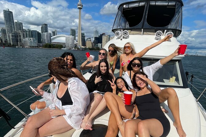 VIP Luxury Yacht Charter for up to 12 Guests - Hanlan’s Point Beach: the main pause on the water