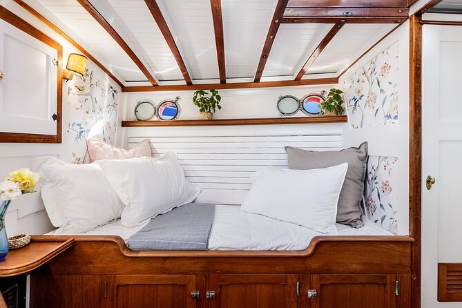 Wine and Dine on a Century Old Sausalito Yacht - Bringing your own food or arranging the meal