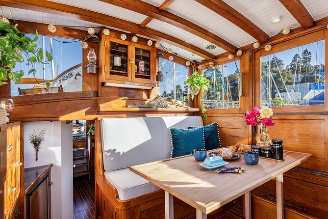 Wine and Dine on a Century Old Sausalito Yacht - Staying warm on a cool Sausalito evening