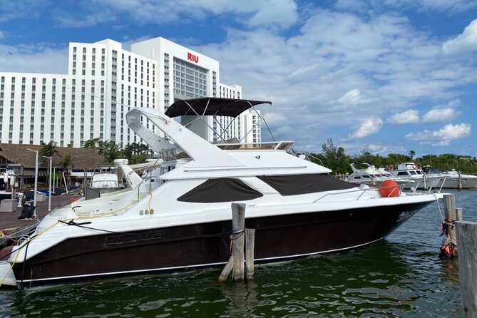 Yacht 48ft Rental in Cancun for up to 15 people - Snorkeling, swimming, and the swim pad