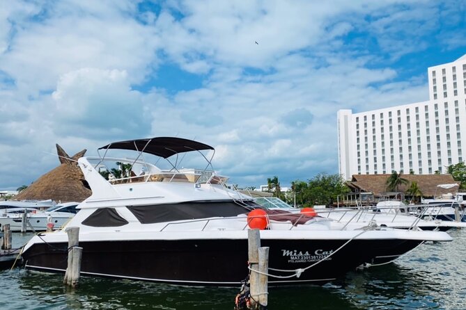 Yacht 48ft Rental in Cancun for up to 15 people - What to bring and what to confirm