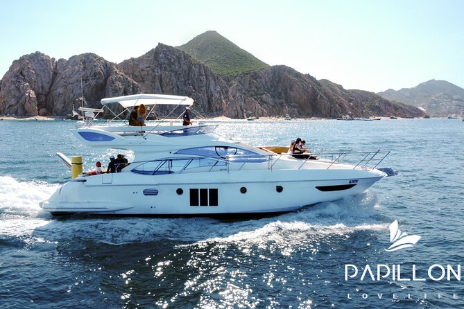 Yacht Azimut for rent in Cabo San Lucas - A Pacific golf course with a different view