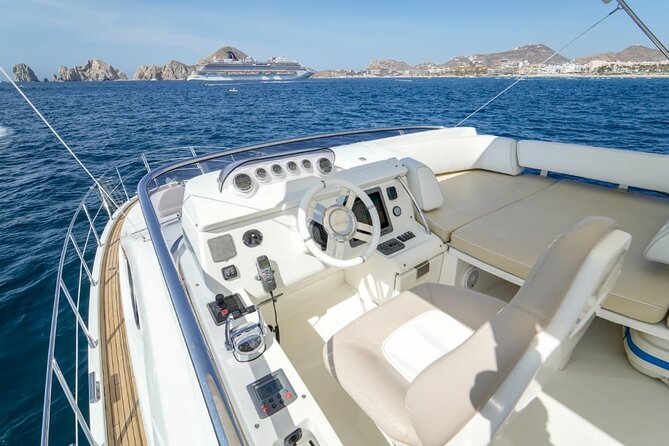 Yacht Azimut for rent in Cabo San Lucas - Pelican Rock: the active part of the afternoon