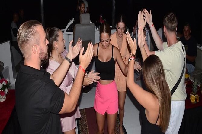 Yacht Cruise with Dinner & Oriental Show - Belly dancing, music, and the evening show