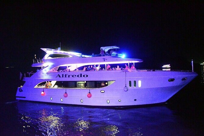 Yacht Cruise with Dinner & Oriental Show - Is $25 good value?