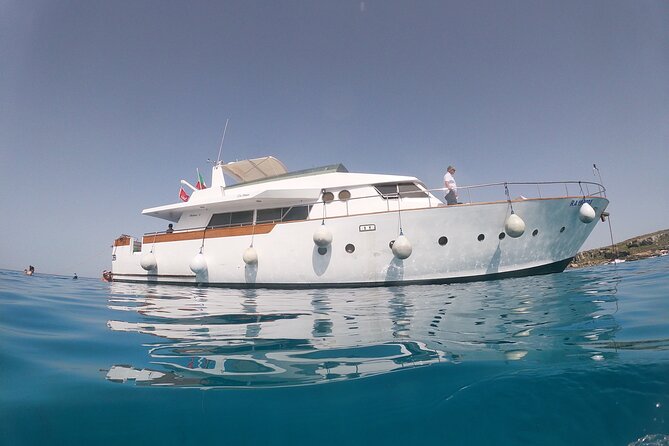 Yacht excursion Shalimar IV - What the Shalimar IV day is really about