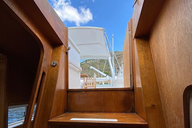 Yacht excursion Shalimar IV - Cala Azzurra and the rhythm of a sea day