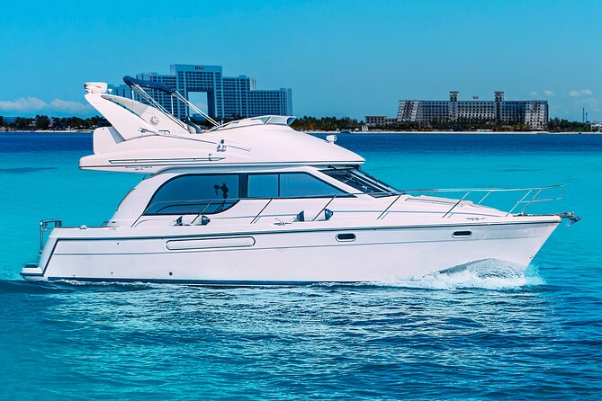 Yacht Meridian 40FT Best Private Rental in Cancun - What comes with the $265.83 group price