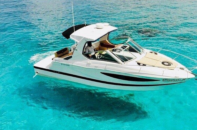 Yacht with visit to heaven cie service snorkell included - Practical details that matter on the day