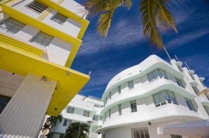 Your Private Miami Yacht Tour with Music and Fun - Star Island and Miami’s waterfront homes